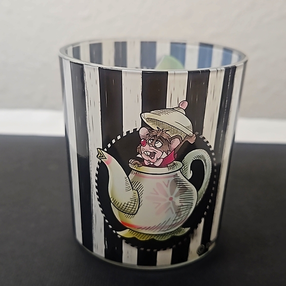 Disney's Alice In Wonderland Set Of Four Candle Holders. - Picture 7 of 9